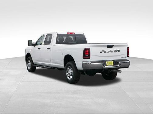 2025 RAM 3500 Tradesman Crew Cab 4x4 8' Box