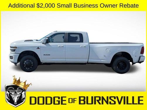 Bright White Clearcoat 2026 RAM 3500 Laramie Crew Cab 4x4 8' Box
