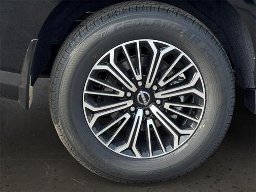 2025 Nissan Armada SL 4WD