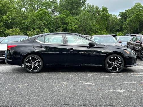 2025 Nissan Altima SR FWD
