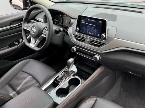 2025 Nissan Altima SR FWD