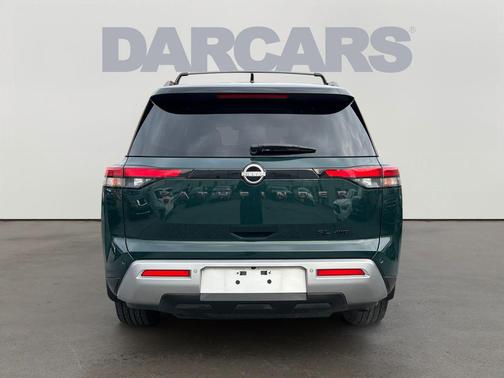 2022 Nissan Pathfinder SL 4WD