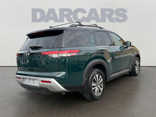 2022 Nissan Pathfinder SL 4WD