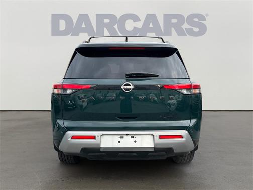 2022 Nissan Pathfinder SL 4WD