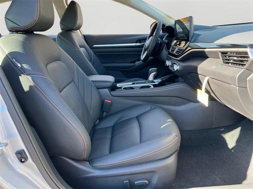 2025 Nissan Altima SR FWD