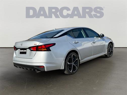 2025 Nissan Altima SR FWD