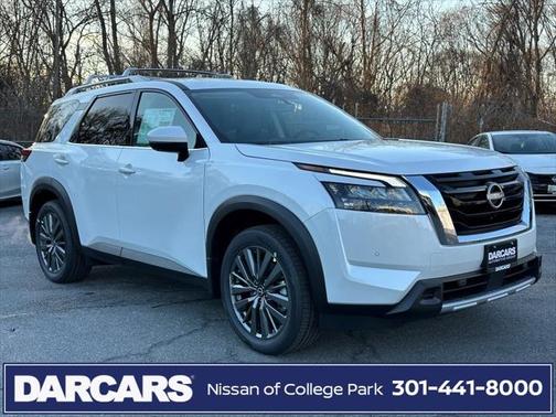 2025 Nissan Pathfinder SL 4WD