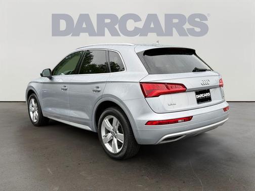 Florett Silver Metallic 2019 Audi Q5 2.0T Premium Plus