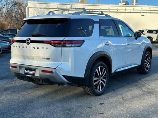 2025 Nissan Pathfinder Platinum 4WD