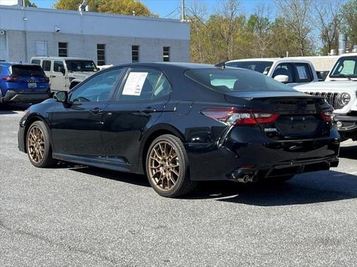 2024 Toyota Camry Hybrid SE