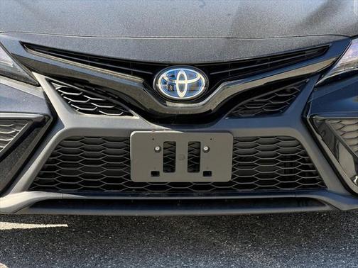 2024 Toyota Camry Hybrid SE