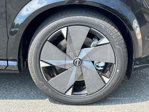 2025 Nissan ARIYA PLATINUM+