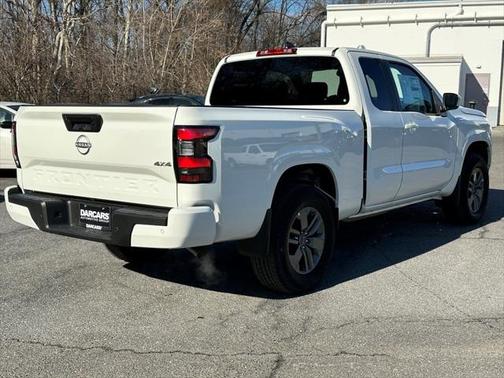 2025 Nissan Frontier SV