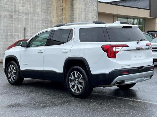 2023 GMC Acadia AWD SLT