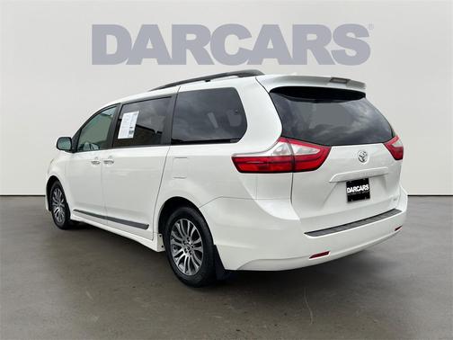 2019 Toyota Sienna XLE