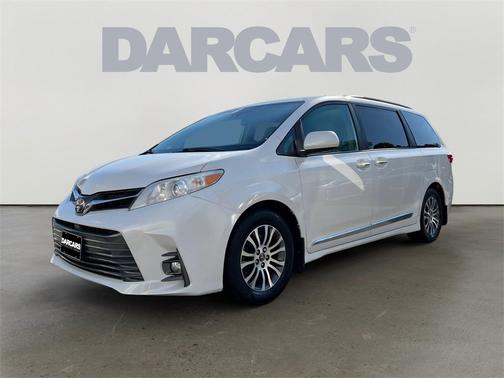 2019 Toyota Sienna XLE
