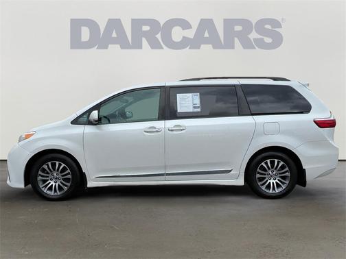 2019 Toyota Sienna XLE