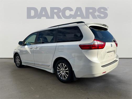 2019 Toyota Sienna XLE