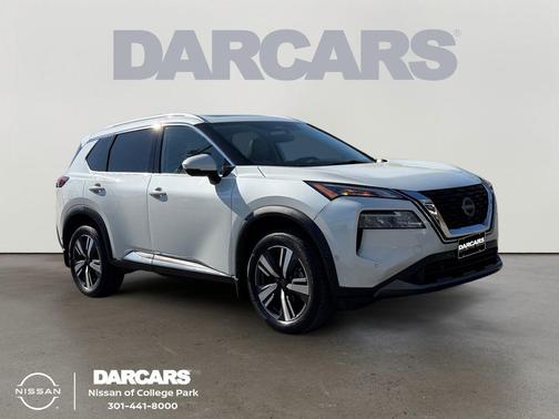 Pearl White Tricoat 2023 Nissan Rogue SL