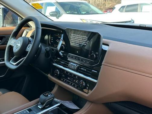 2025 Nissan Pathfinder Platinum 4WD