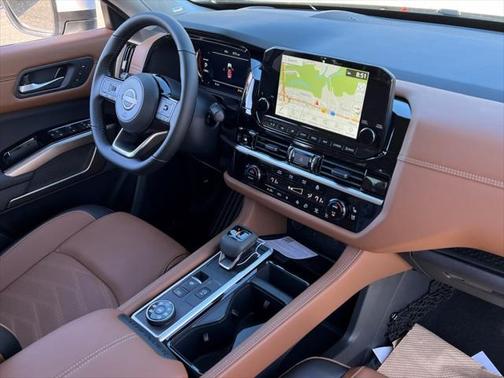 2025 Nissan Pathfinder Platinum 4WD