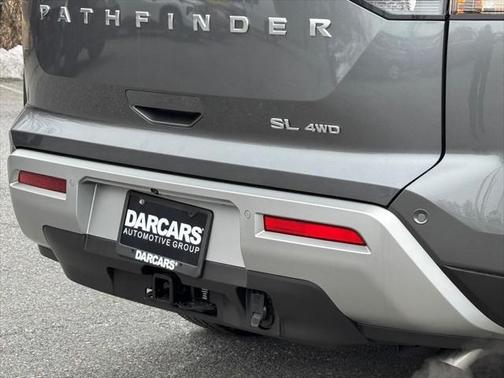 2025 Nissan Pathfinder SL 4WD