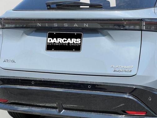 Boulder Gray Pearl/Black Diamond Pearl 2025 Nissan ARIYA PLATINUM+