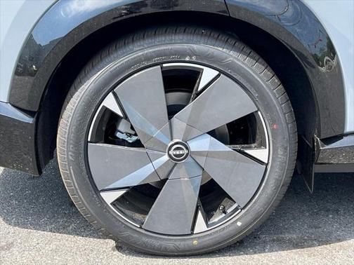 2025 Nissan ARIYA PLATINUM+