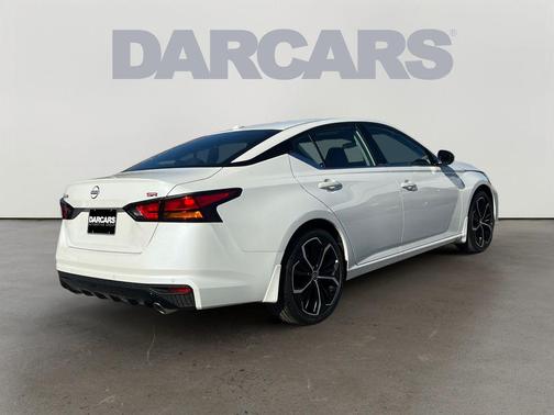 2025 Nissan Altima SR FWD