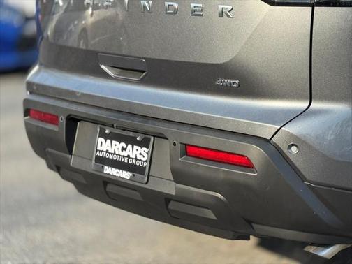 2025 Nissan Pathfinder S