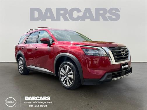 2023 Nissan Pathfinder SL 4WD