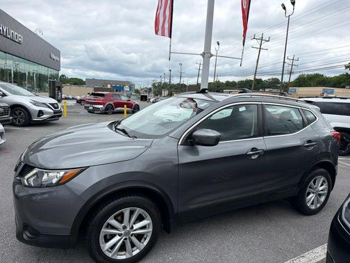 Gun Metallic 2018 Nissan Rogue Sport SV