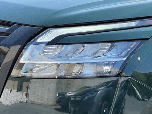 2022 Nissan Pathfinder SL 4WD