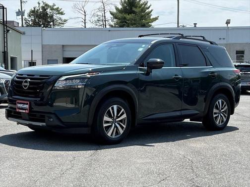 2022 Nissan Pathfinder SL 4WD