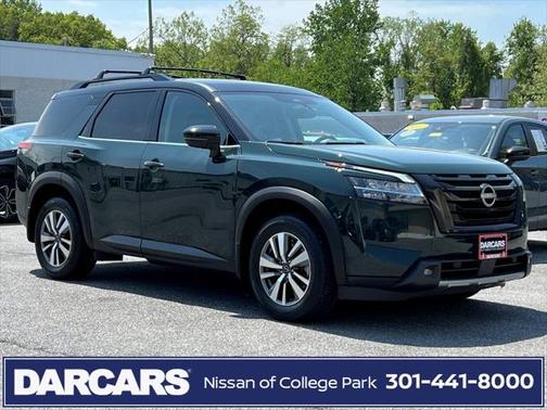 2022 Nissan Pathfinder SL 4WD