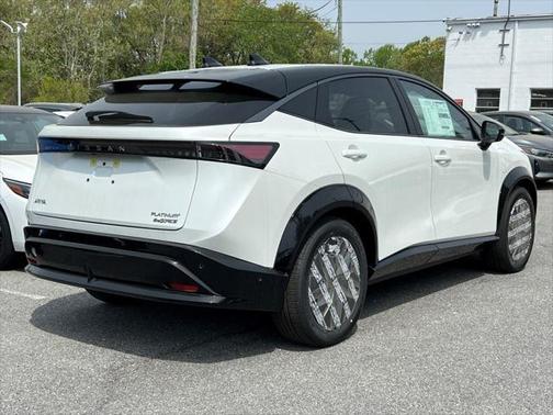 2025 Nissan ARIYA PLATINUM+