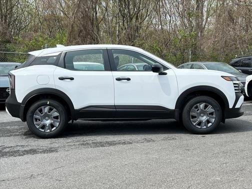 2025 Nissan Kicks S