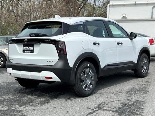 2025 Nissan Kicks S