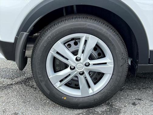 2025 Nissan Kicks S
