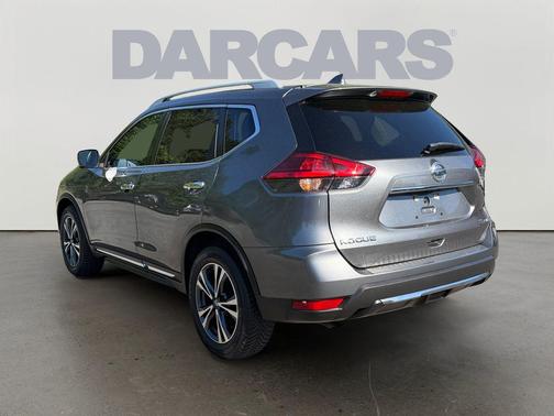 Gun Metallic 2017 Nissan Rogue SL