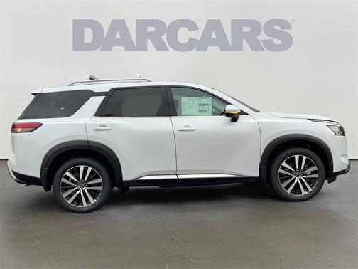 2025 Nissan Pathfinder Platinum 4WD
