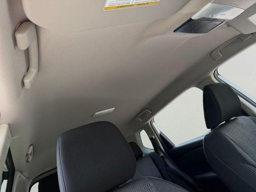 Everest White Pearl Tricoat 2026 Nissan Rogue SV