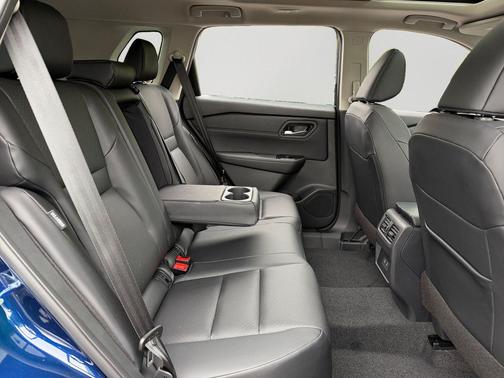 Deep Ocean Blue Pearl 2026 Nissan Rogue Dark Armor