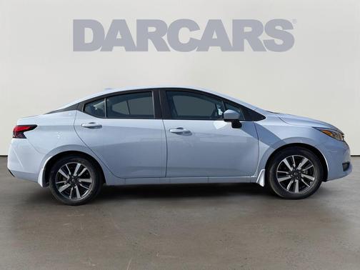 Gray Sky Pearl 2025 Nissan Versa 1.6 SV