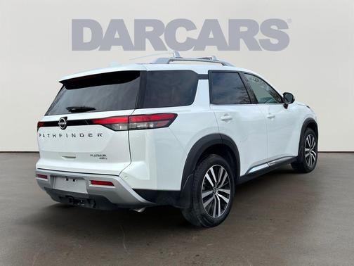 2025 Nissan Pathfinder Platinum 4WD