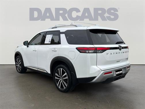 2025 Nissan Pathfinder Platinum 4WD