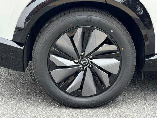 2025 Nissan ARIYA EVOLVE+