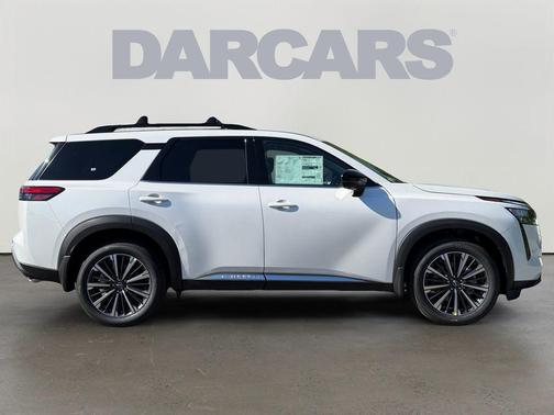 Everest White Pearl Tricoat 2026 Nissan Pathfinder Platinum