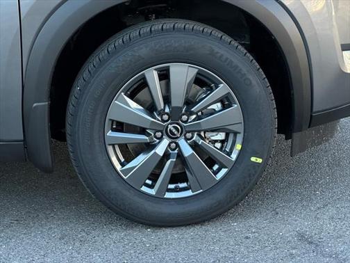 2025 Nissan Pathfinder SV 4WD