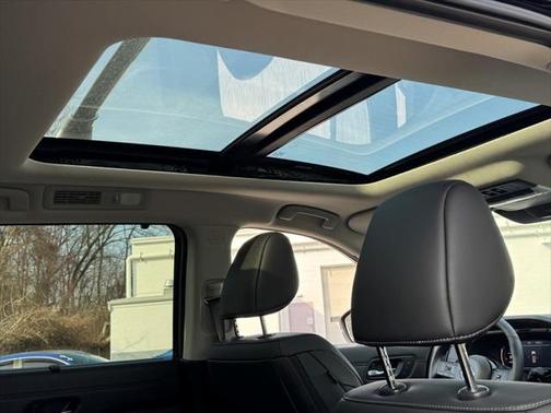2025 Nissan Pathfinder Platinum 4WD